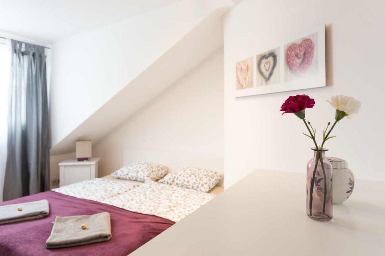Lovely Two Level Apartment For Families Виена Екстериор снимка